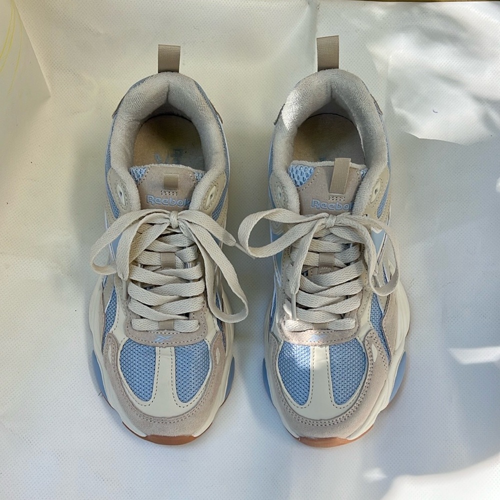 Reebok blue and crème sneakers